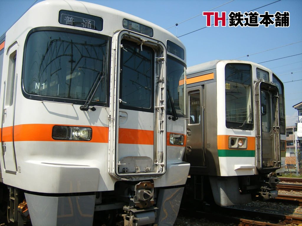 313系と211系